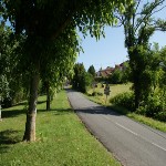La route qui mène au village depuis Verfeil.jpg